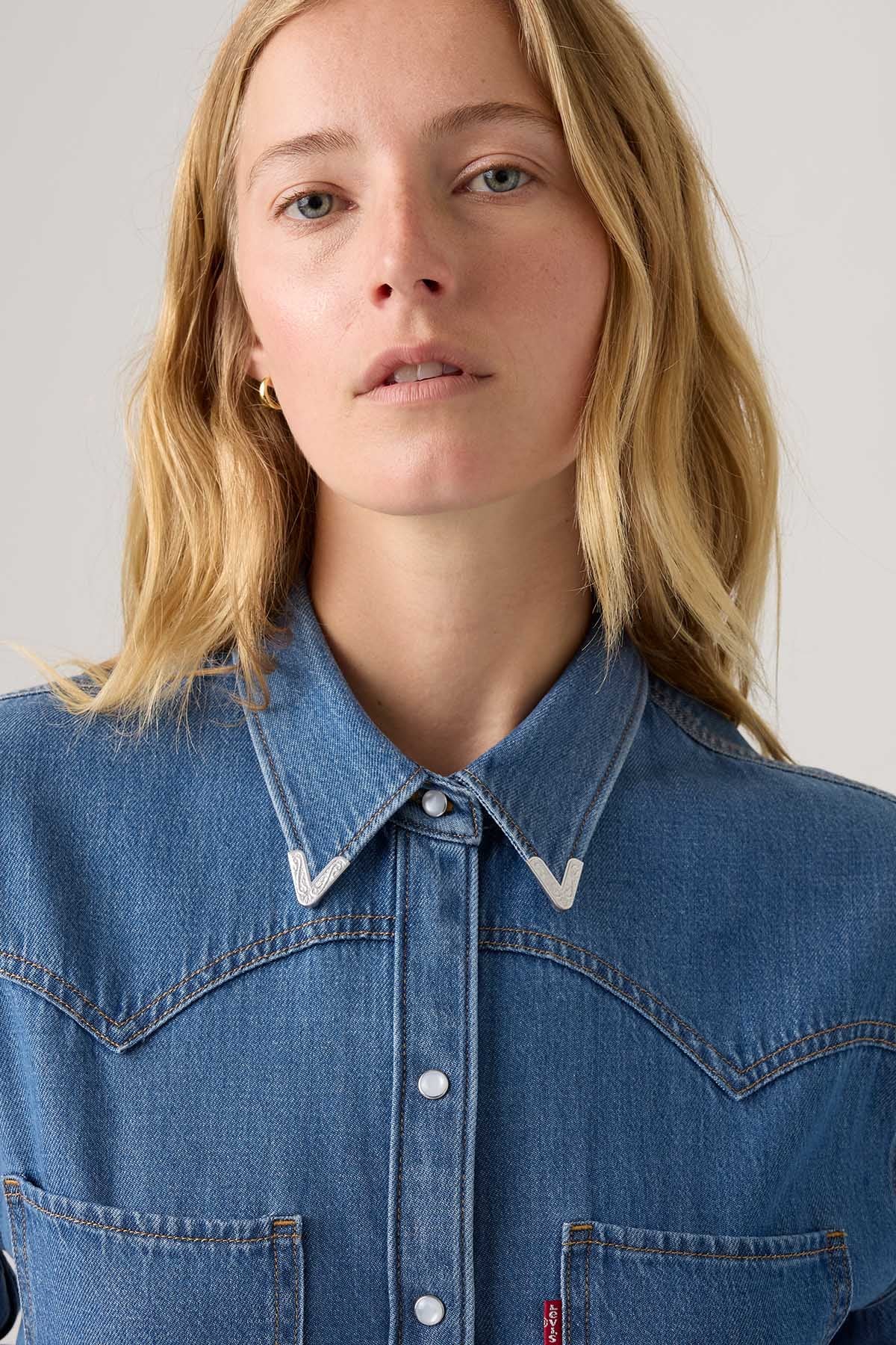 Levi's