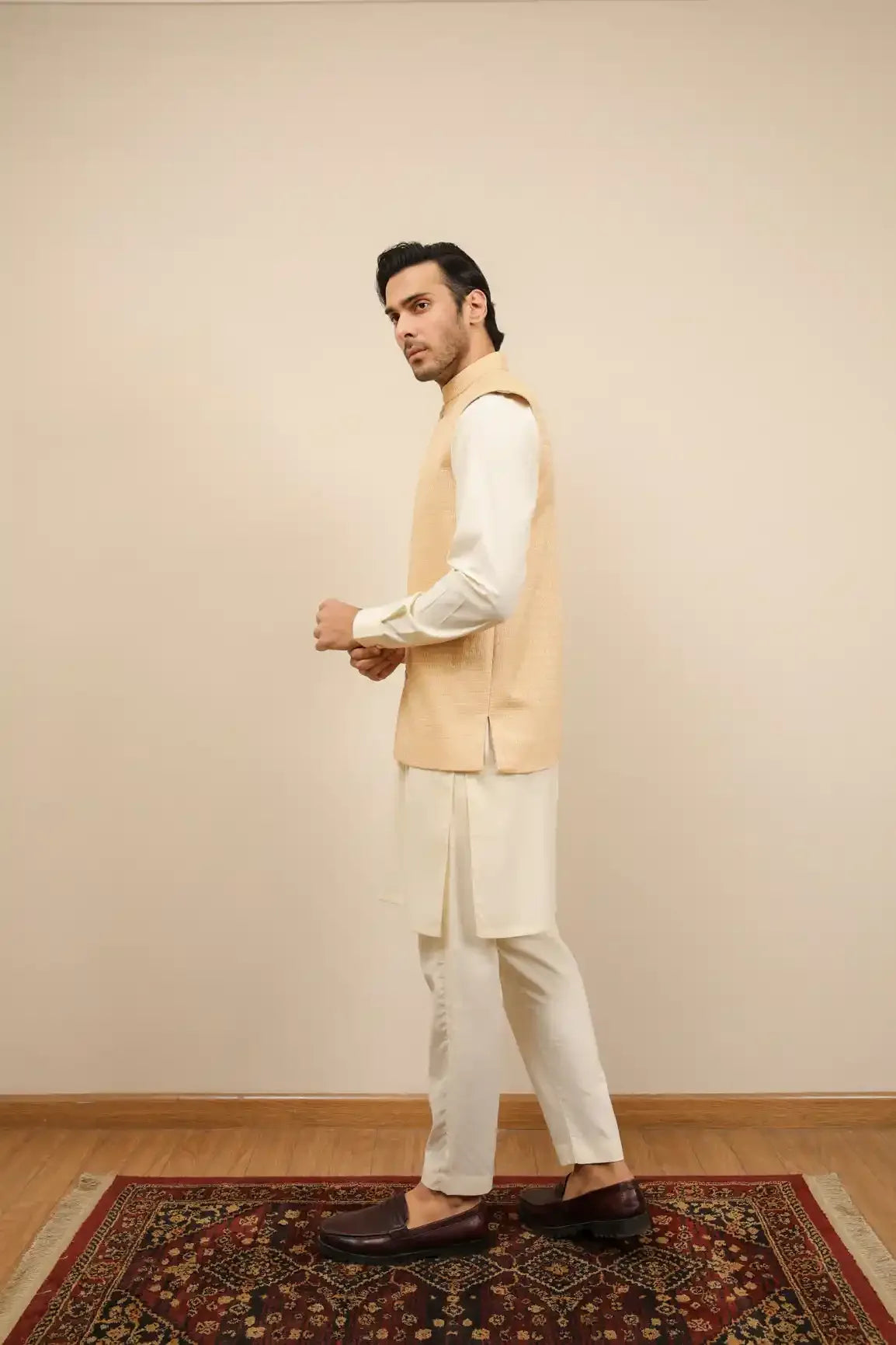 MURAQSH - AK Galleria