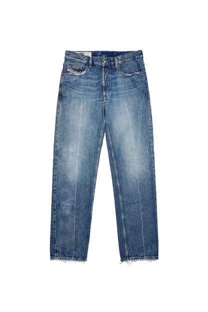 Blue wash denim jeans, straight fit, waistband and button-fly visible