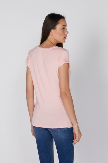 Pink V-neck short-sleeve T-shirt, back view, straight hem