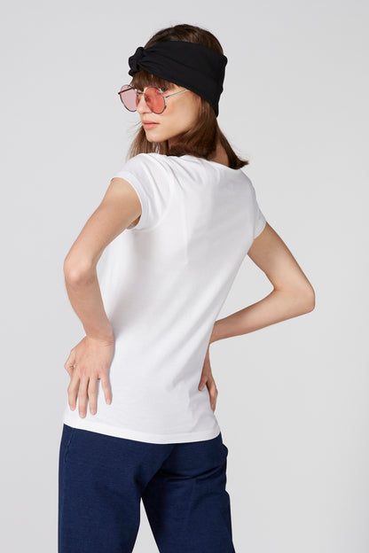 White short-sleeve T-shirt with plain back
