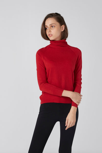 Red turtleneck long-sleeve top, fitted with high neck