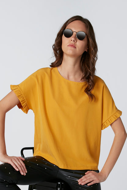 Yellow short-sleeve blouse with ruffled sleeve cuffs, crew neckline, relaxed fit