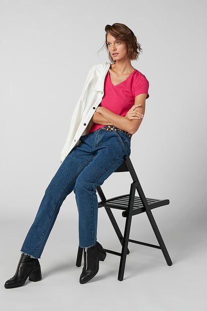 Women's pink V-neck T-shirt under white jacket, short sleeves
