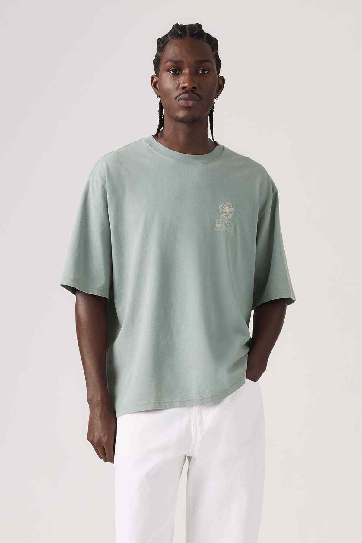 Levi's mint green graphic T-shirt with small chest logo