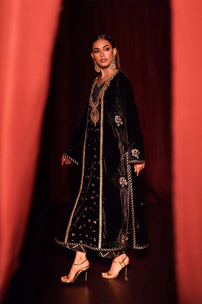 Nimra Kashif - AK Galleria