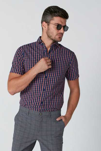 Men's short-sleeve plaid button-up shirt with button-down collar, red and blue