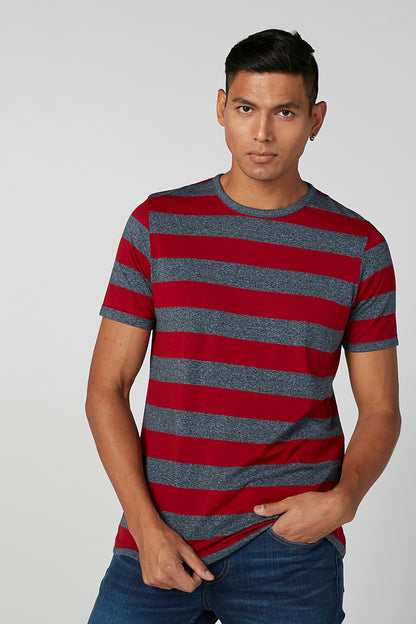 Men's crew-neck striped T-shirt in red and dark gray with short sleeves