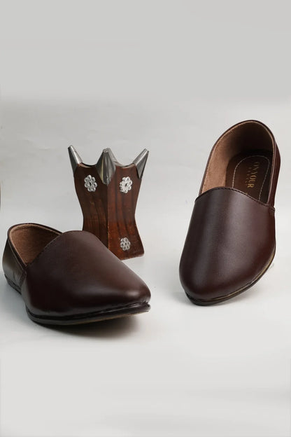 On your Feet - AK Galleria