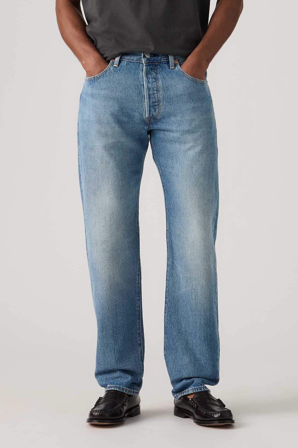Levi's light blue denim jeans front close-up, straight legs, five-pocket design