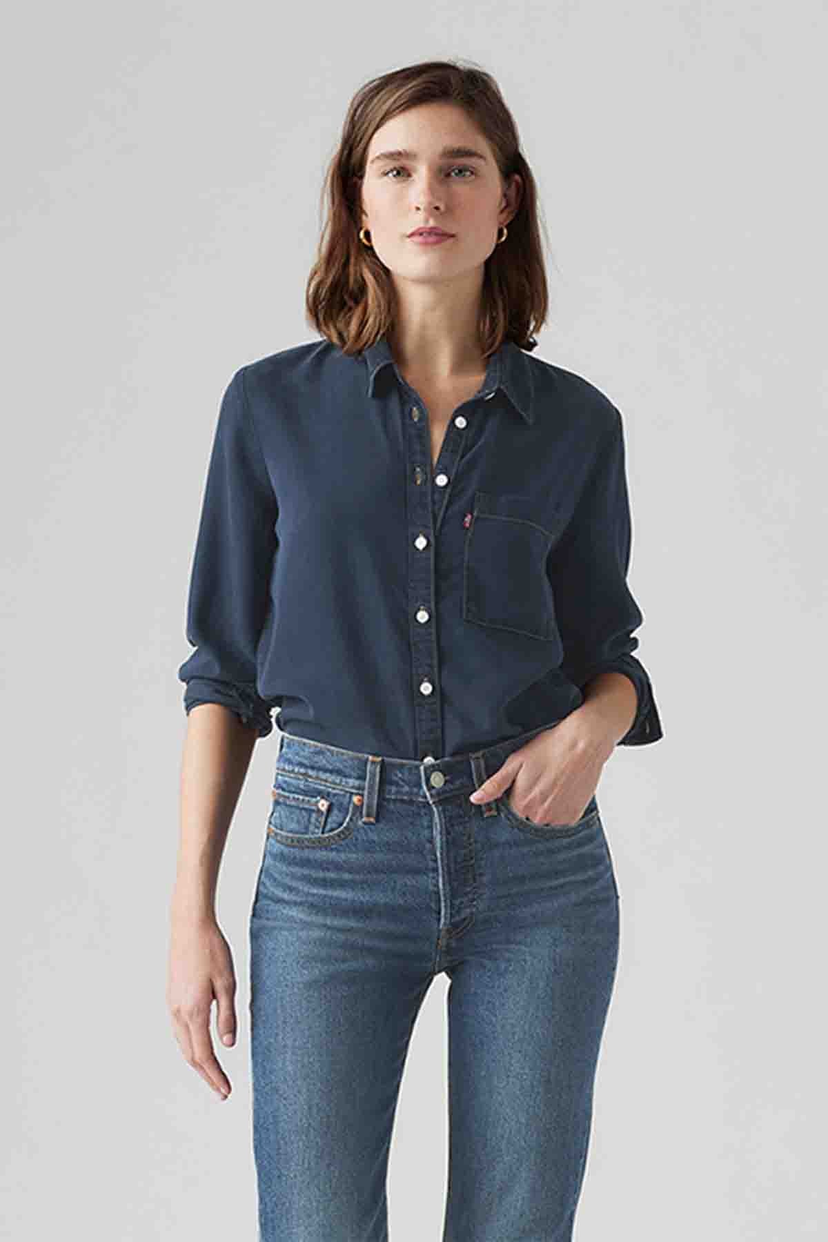 Levi's