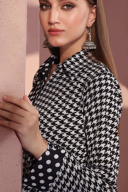 Nimra Kashif - AK Galleria