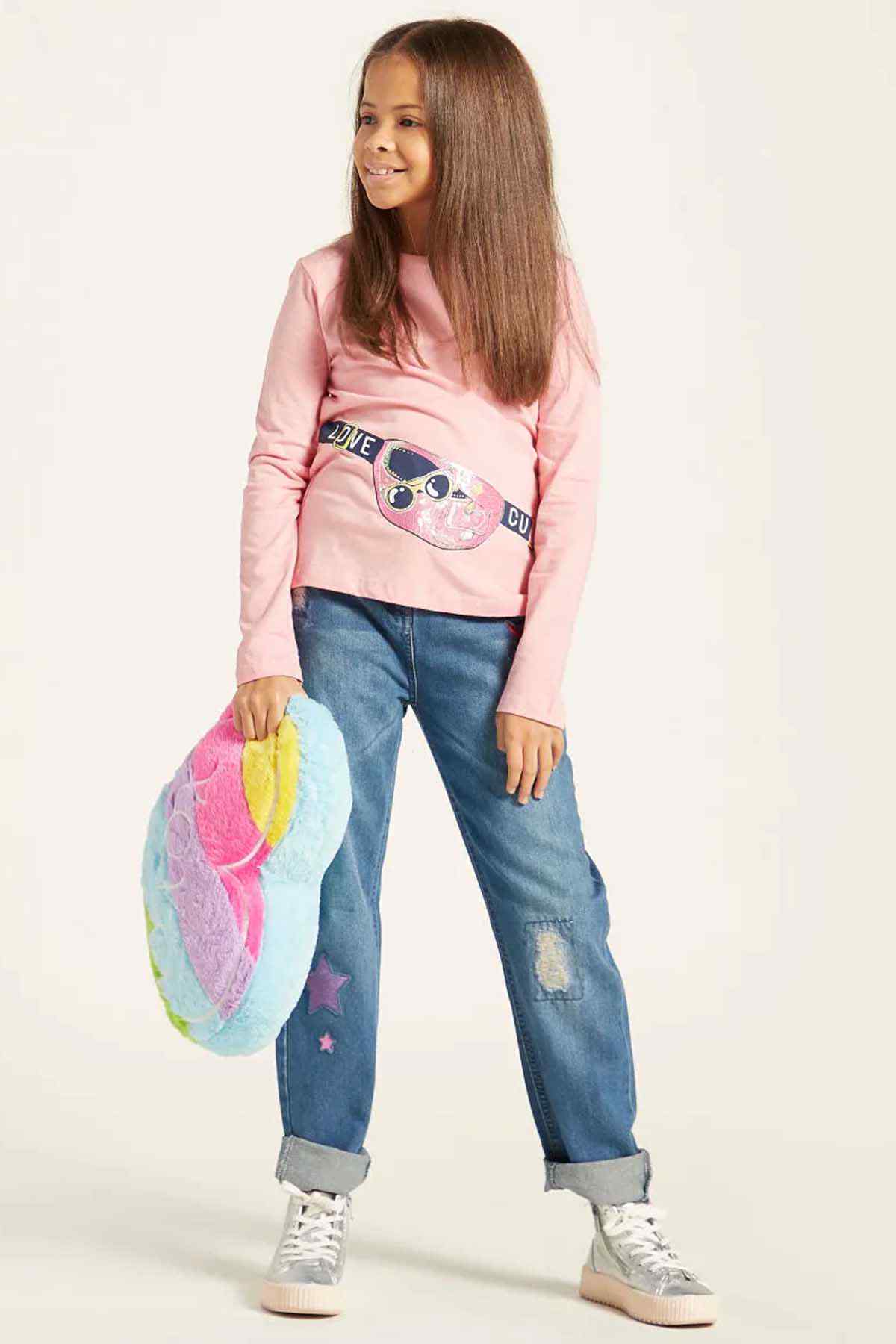 Light-blue denim jeans, straight fit with cuffed hem and knee patches