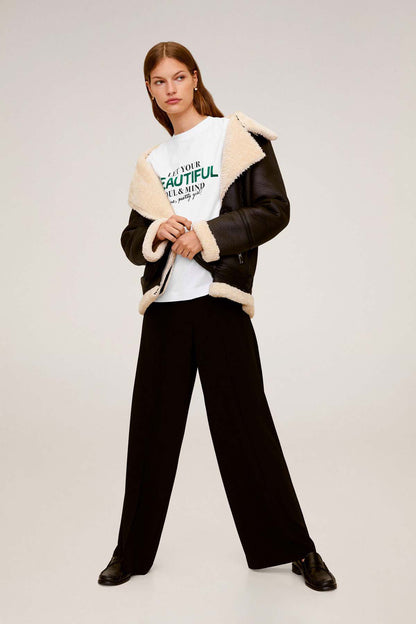 White graphic T-shirt with front slogan print, crew neck short sleeves