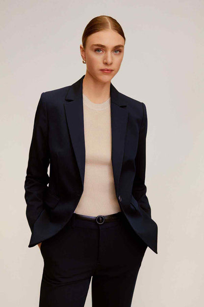 Women’s dark navy tailored blazer with notch lapels and single-button closure