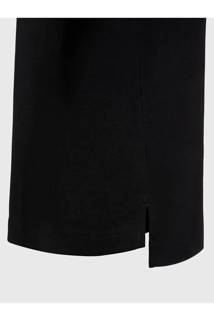 Black T-shirt hem with side slit detail