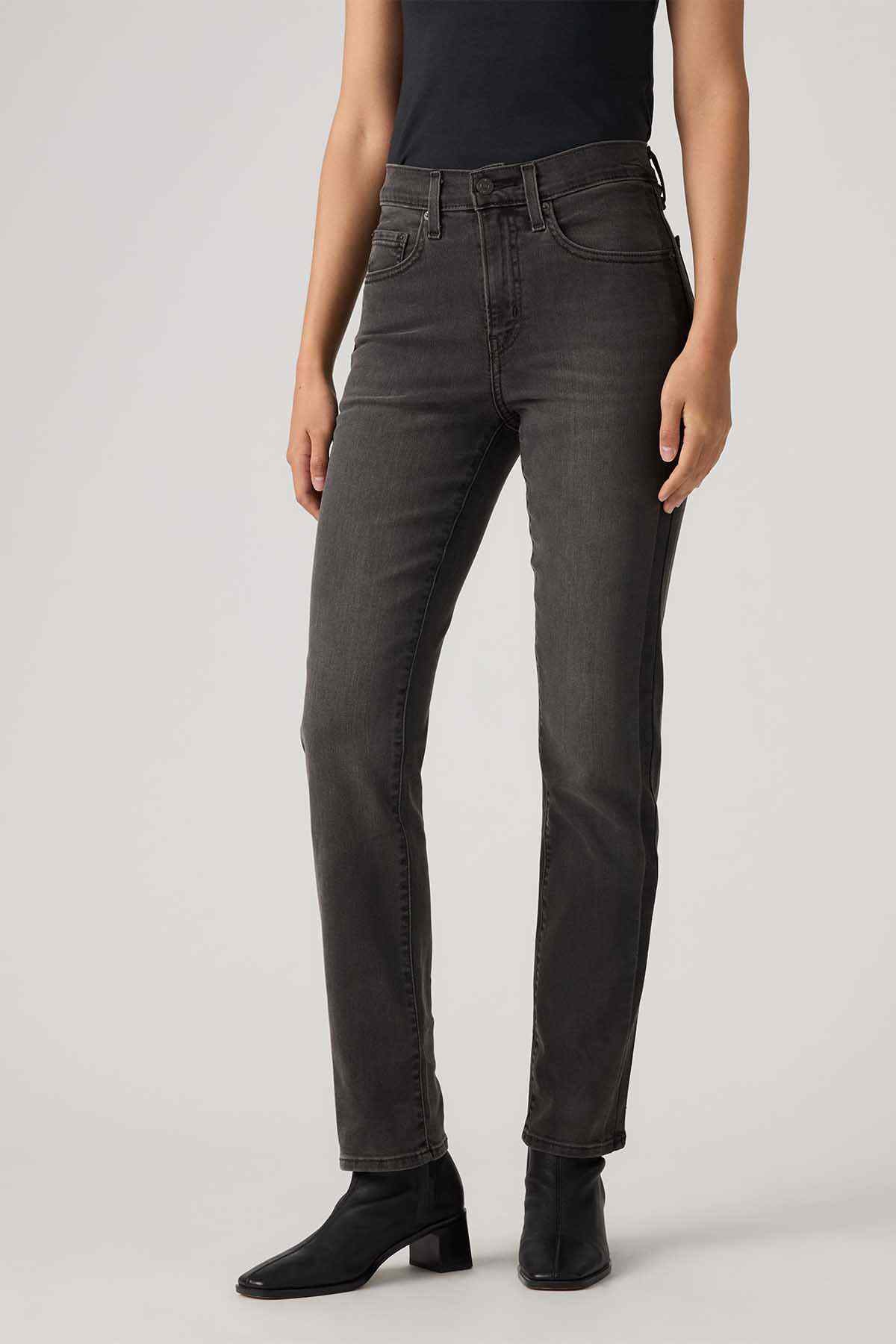 Levi's dark denim straight jeans with five-pocket design