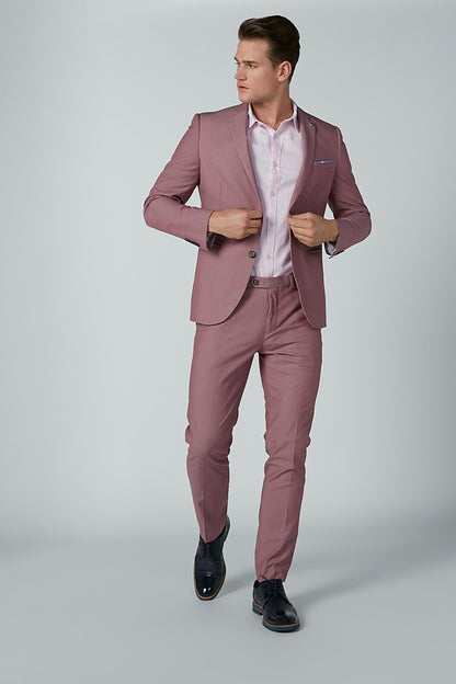 Men's pink suit set with single-breasted jacket and matching trousers, full-body