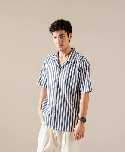 Fitted blue-and-white vertical striped short-sleeve button-up shirt with chest pocket