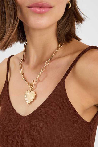 Accessorize - AK Galleria