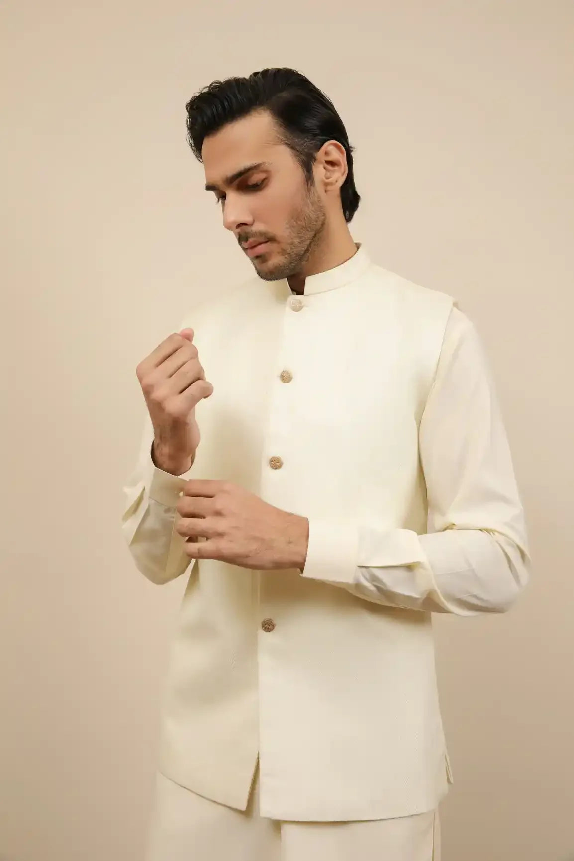 MURAQSH - AK Galleria