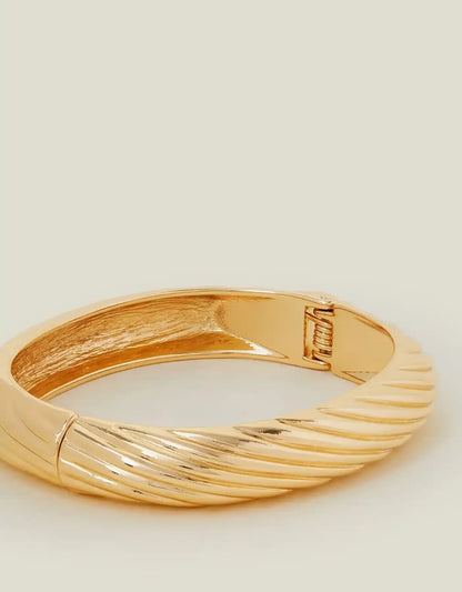Accessorize - AK Galleria