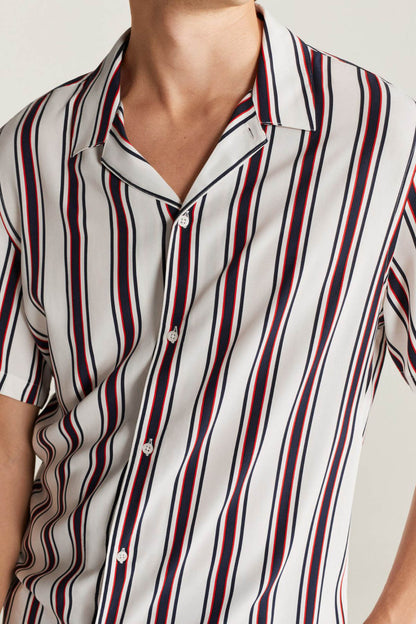 Striped short-sleeve button-up shirt close-up of pointed collar and front buttons