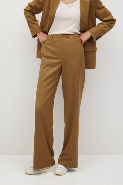Women’s medium-brown blazer and wide-leg trousers set, open front and side pockets