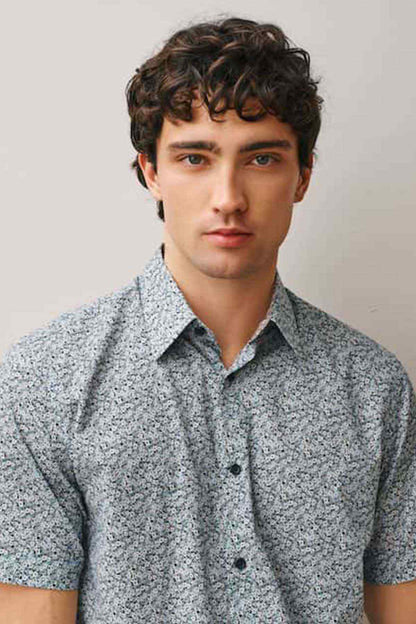 NEXT heather blue patterned short-sleeve button-up shirt collar close-up