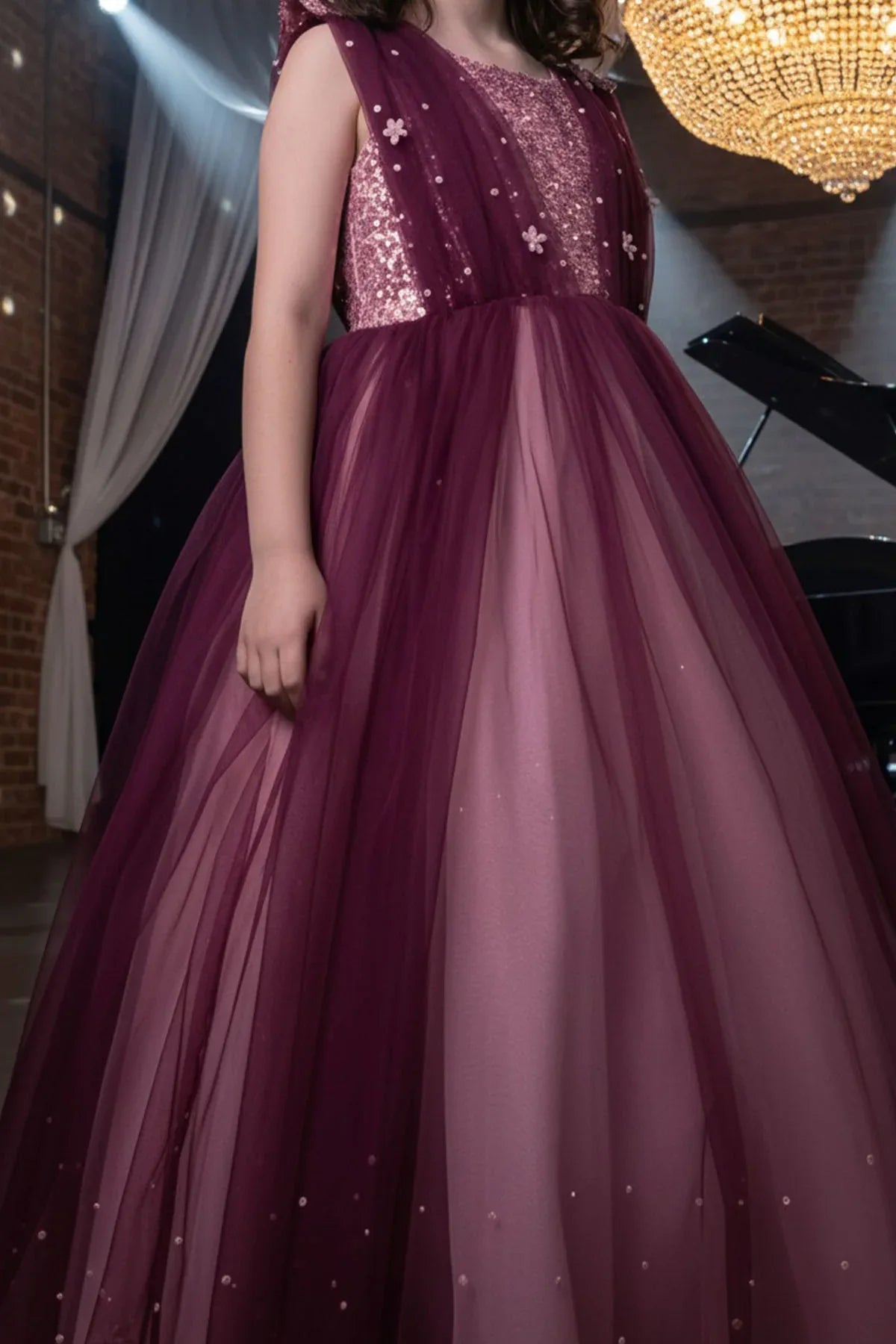 Qurratulain saqib - AK Galleria