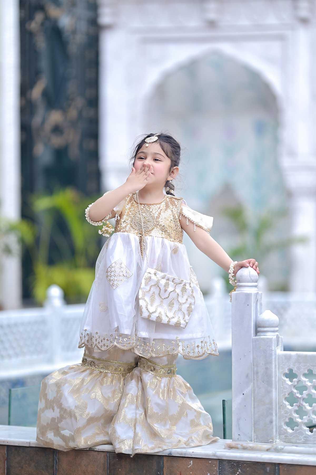 Qurratulain saqib - AK Galleria