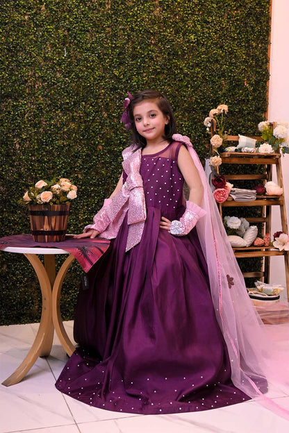 Qurratulain saqib - AK Galleria