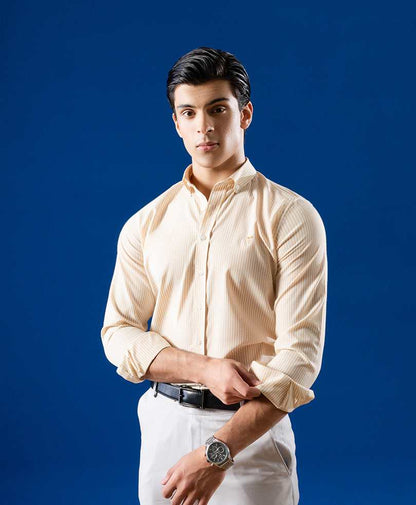 Yellow striped dress shirt, long sleeves and button-front with slim fit silhouette