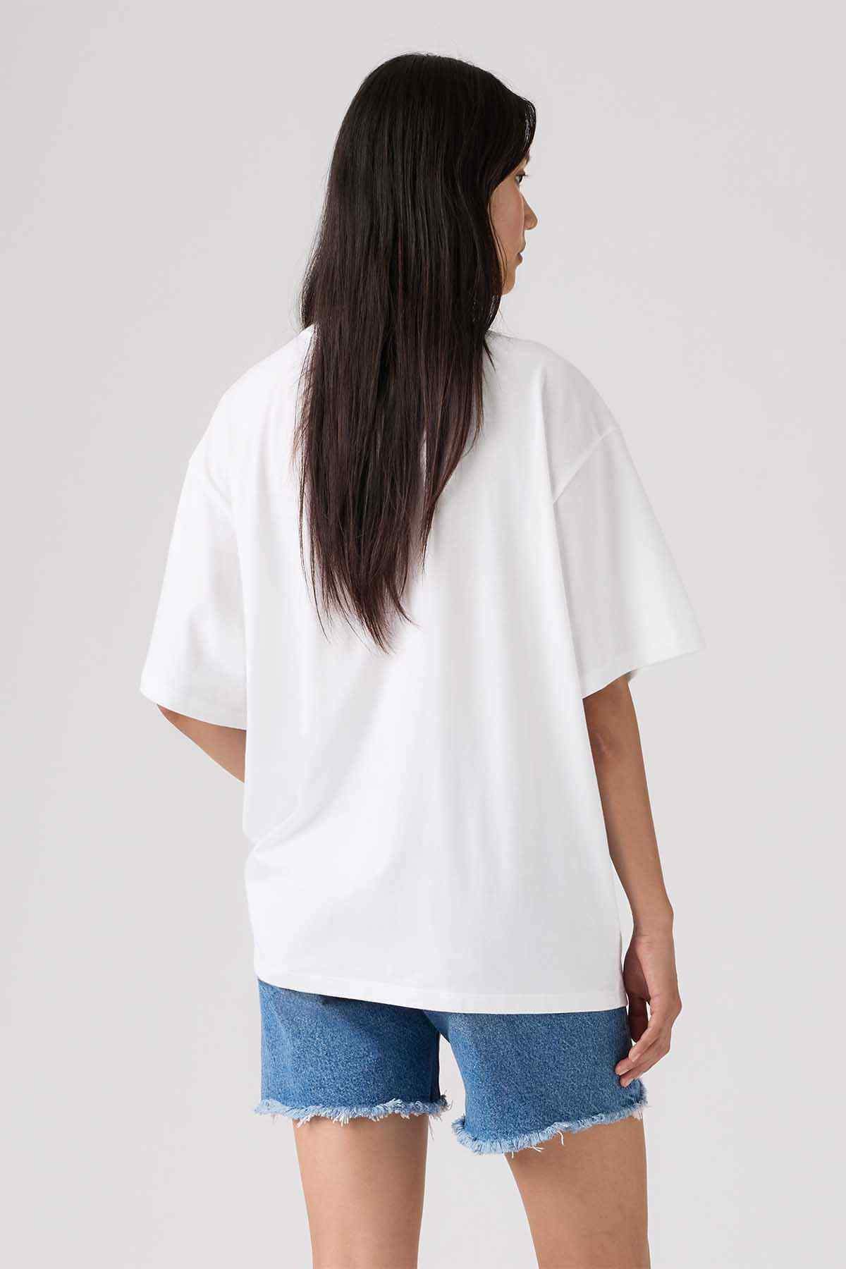 White short-sleeve crewneck T-shirt, back view