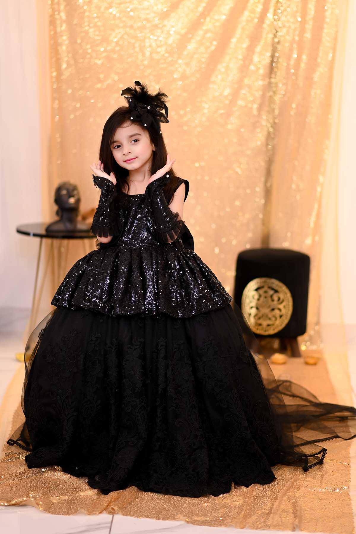 Qurratulain saqib - AK Galleria