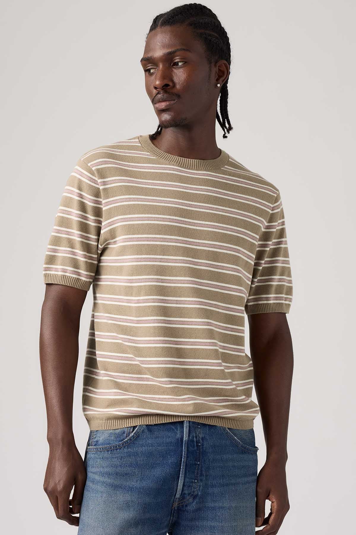 Levi's