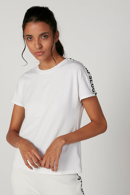 White Splash crewneck T-shirt with printed logo tape on sleeves