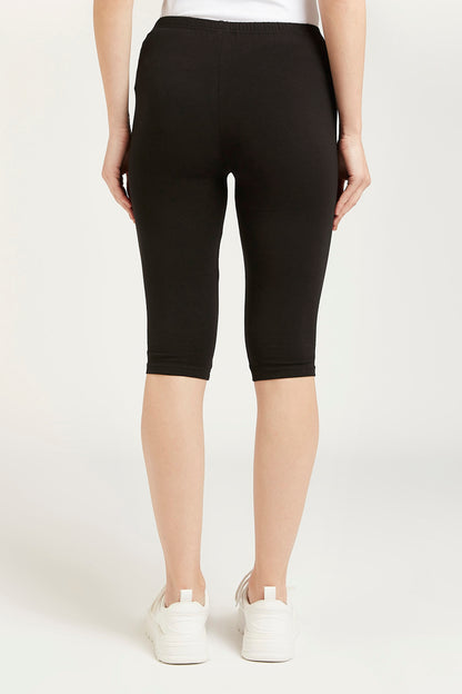 Splash black capri leggings with sleek fitted legs