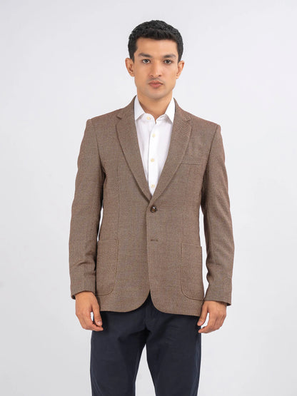 Men's brown blazer with notch lapels, single-breasted buttons, flap pockets