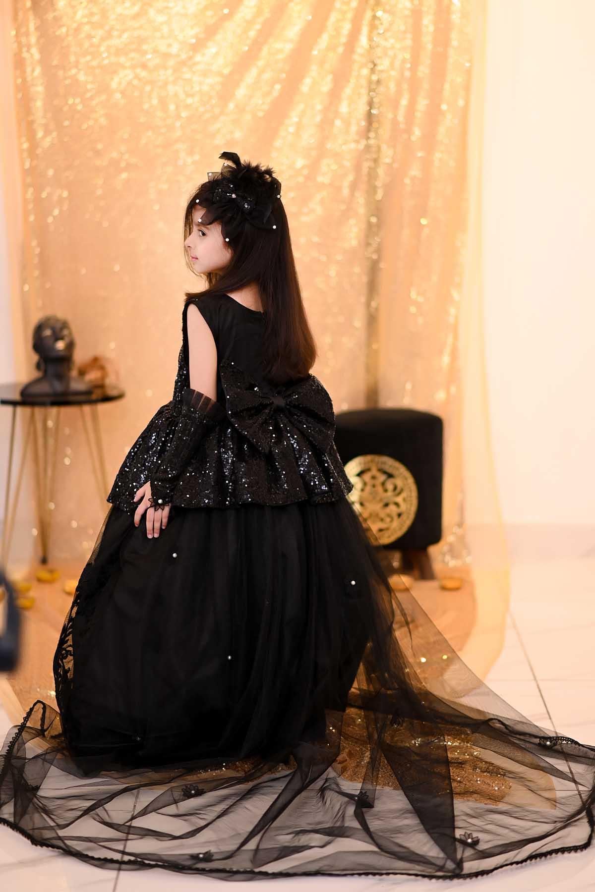 Qurratulain saqib - AK Galleria