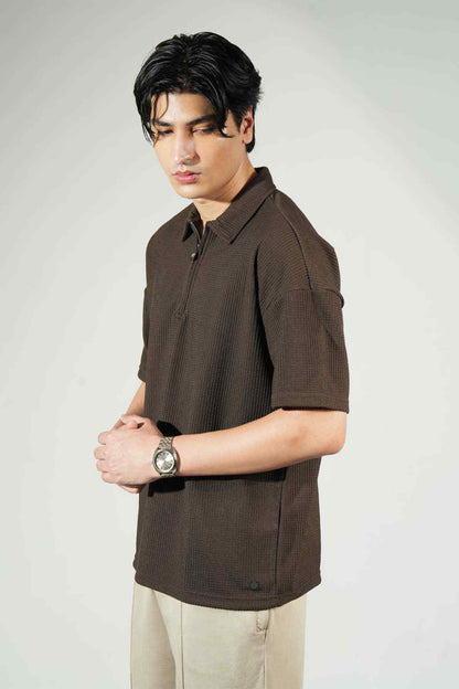 Brackets brown textured short-sleeve polo shirt, side view
