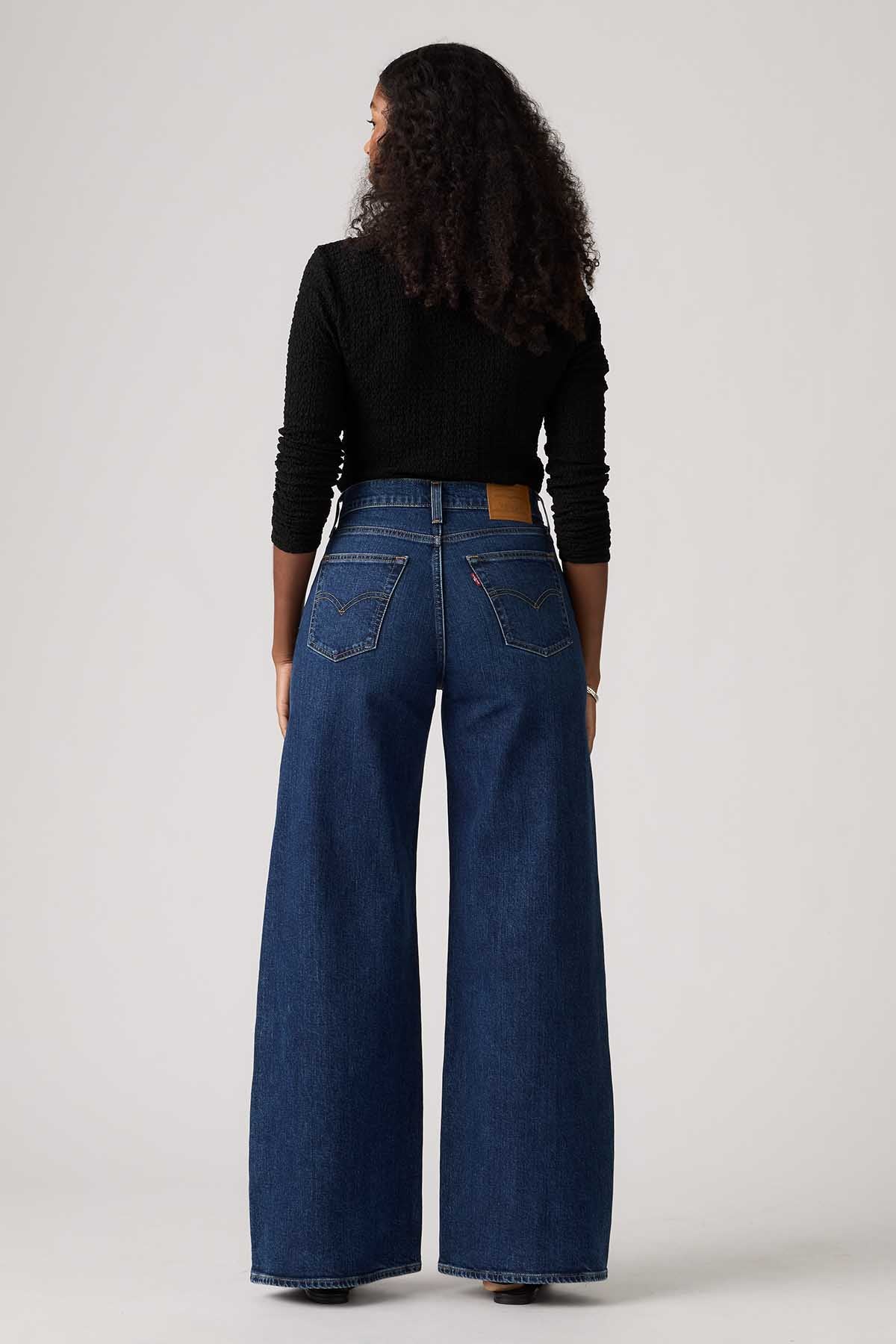Levi's