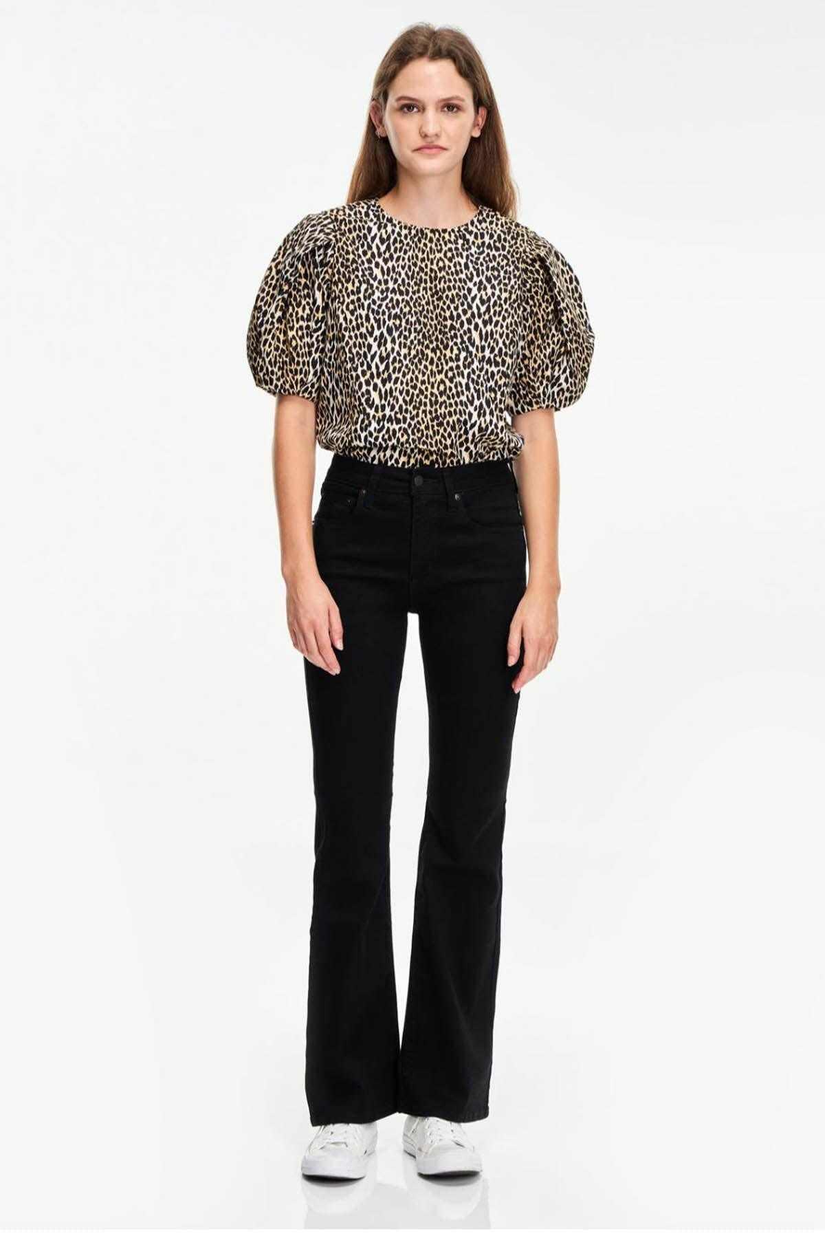 Levi's - AK Galleria