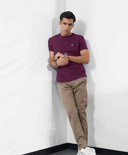 Wine fitted crew-neck t-shirt with chest logo and short sleeves, side view