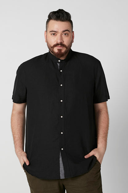 Black short-sleeve button-up shirt with stand collar, front buttons, curved hem slit