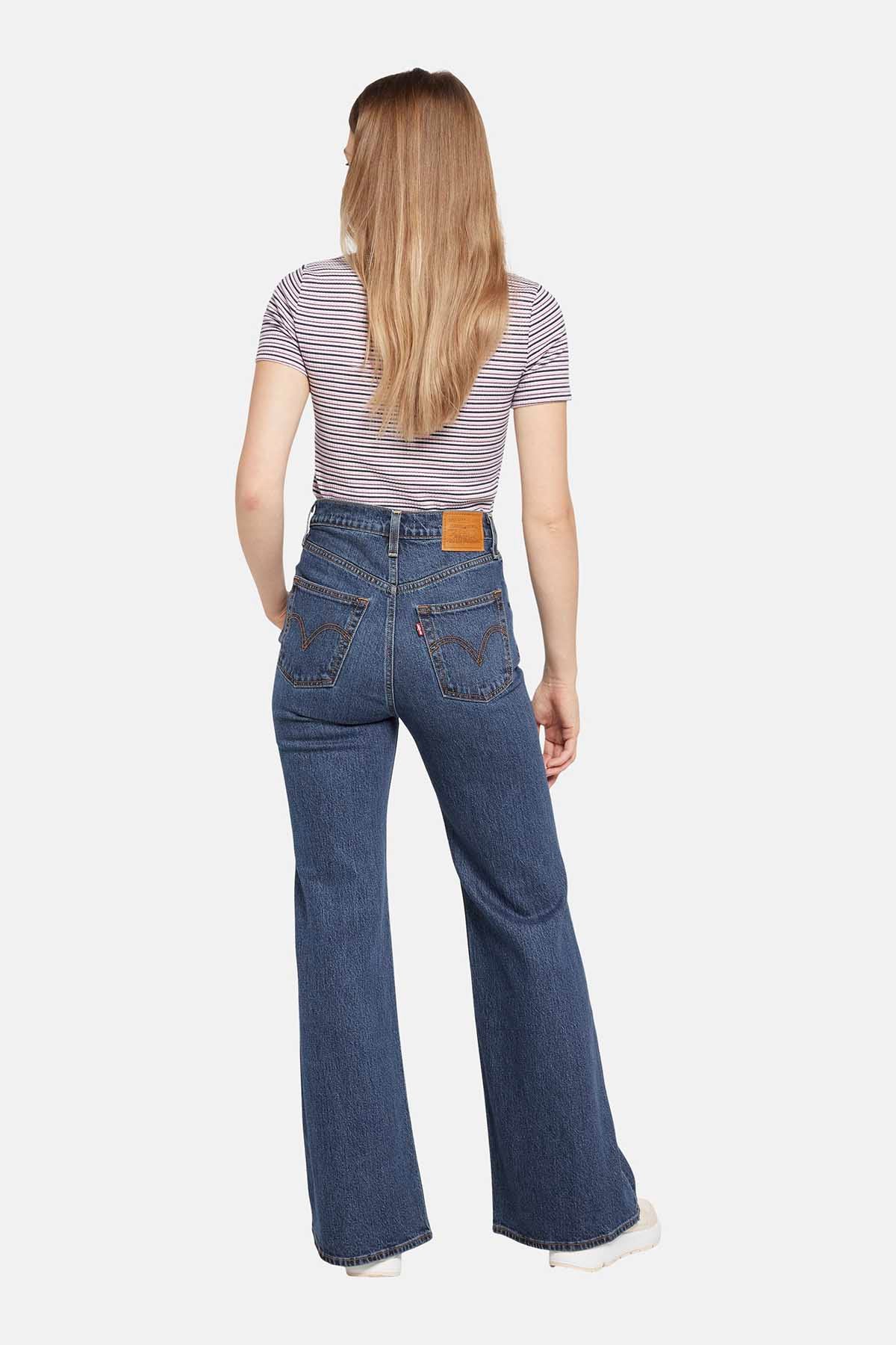 Levi's