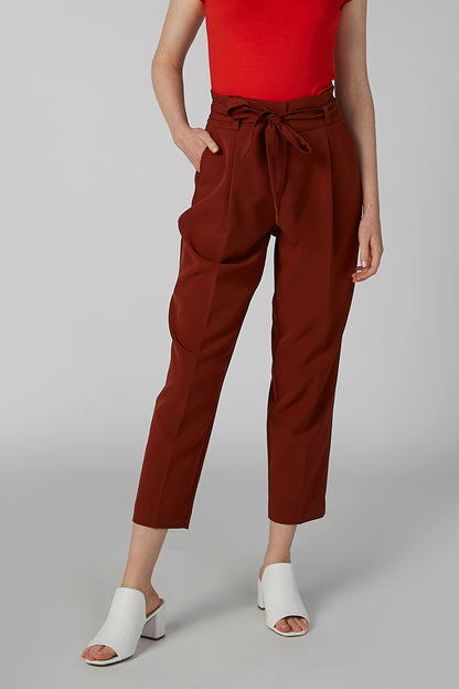 Brown cropped pants with drawstring waist tie and front pleats