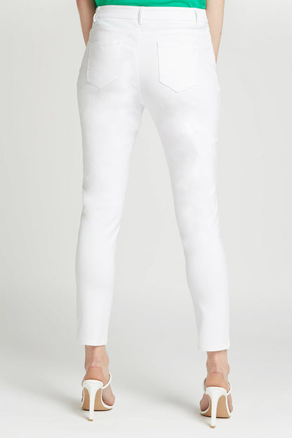 White ankle-length tapered pants with back seam and two back pockets