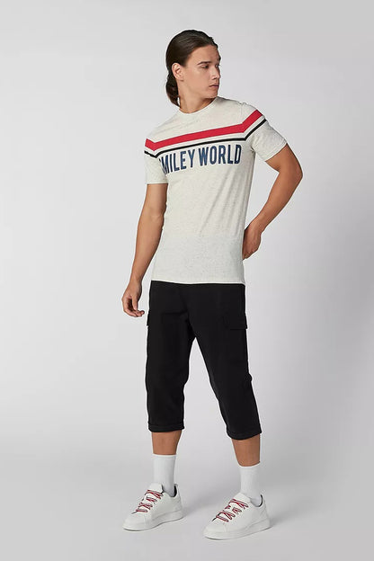 Black cargo shorts with cuffed hem and side pockets