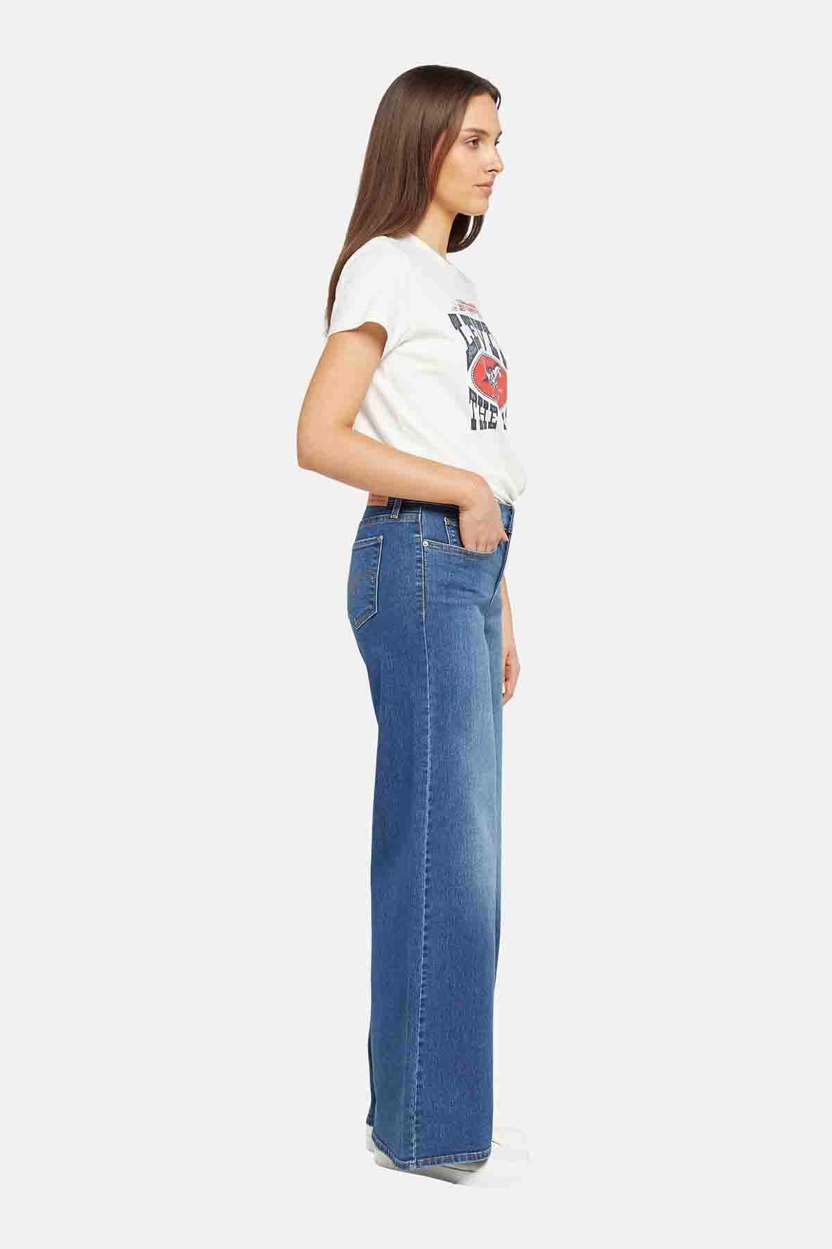 Levi's